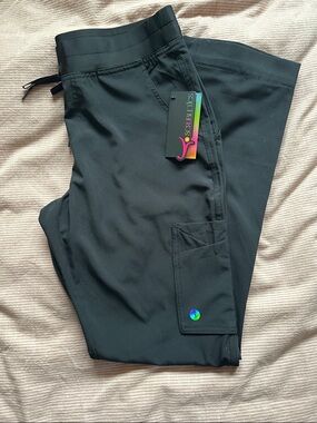 Scrubletics Women’s Black Cargo Scrub Pants